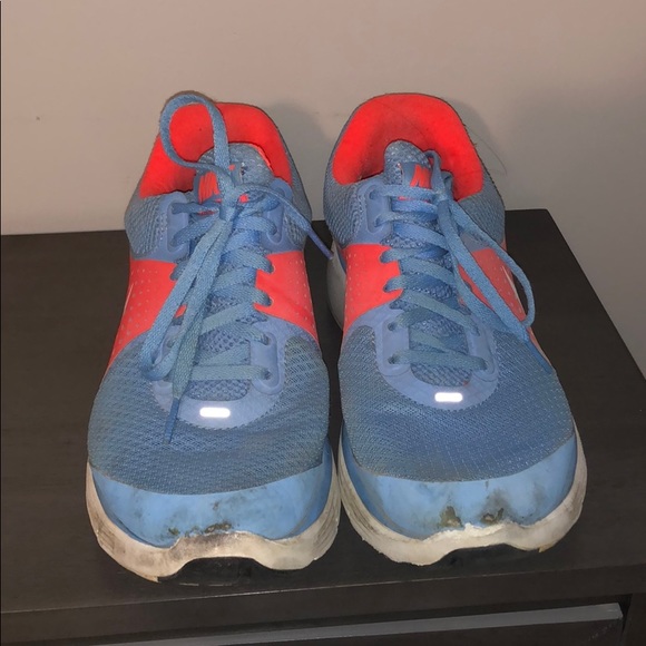 Tennis shoes - Picture 4 of 4